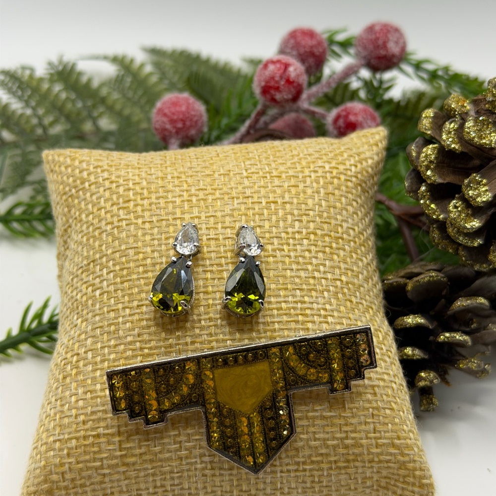 Elegant Gold Pendant and Silver .925 Silver Gemstone Earrings Jewelry Bundle - Picture 3 of 15